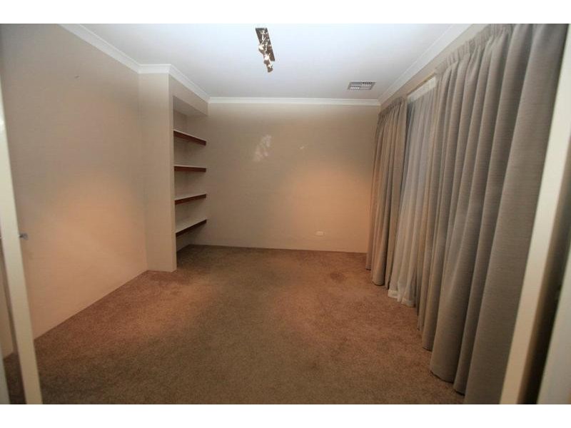 15 Sarus Rise, Gwelup WA 6018
