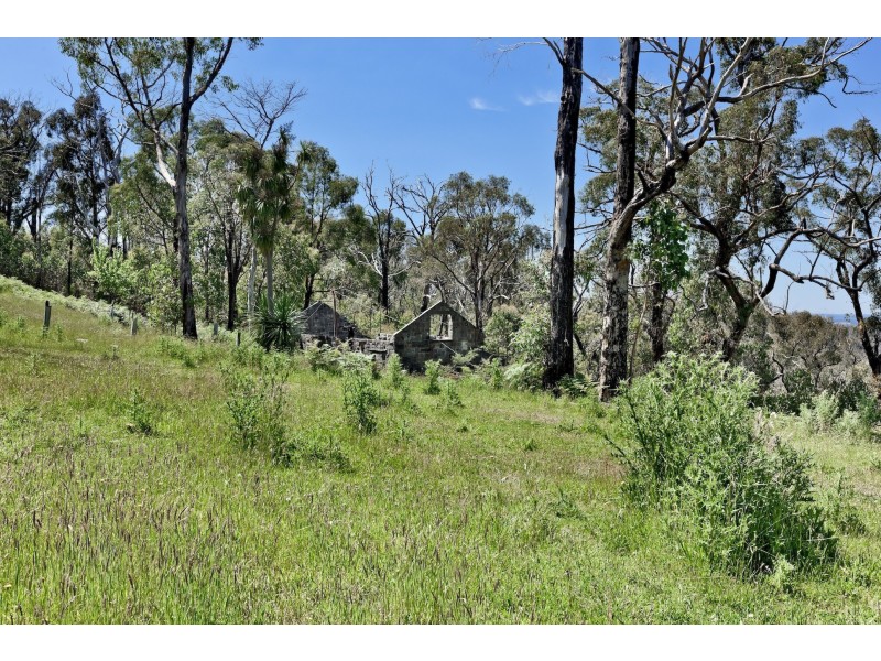 525 Coombs Road, Kinglake West VIC 3757