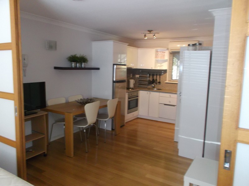 8/37 Cambridge Street, West Leederville WA 6007