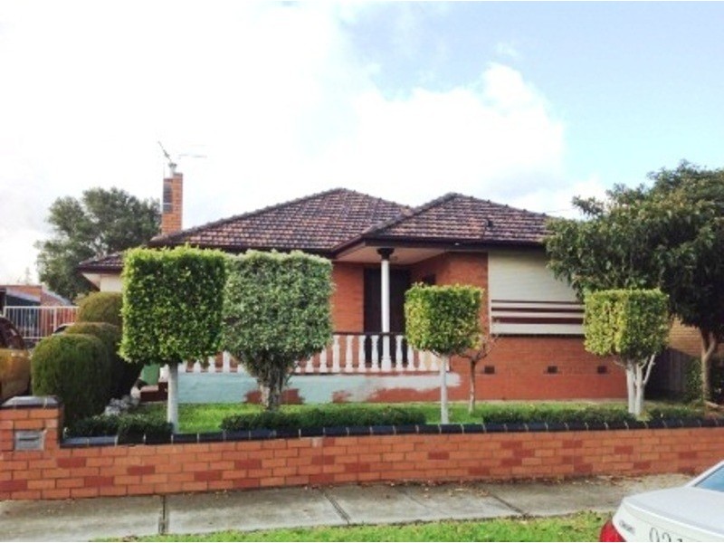 6 Kenross Court, Braybrook VIC 3019