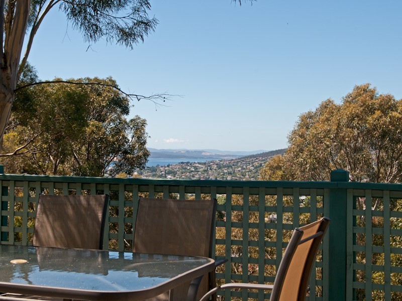 36 Liverpool Crescent, West Hobart TAS 7000