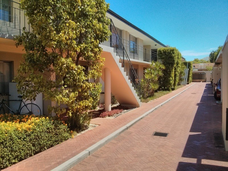 2/3 Anstey Street, South Perth WA 6151