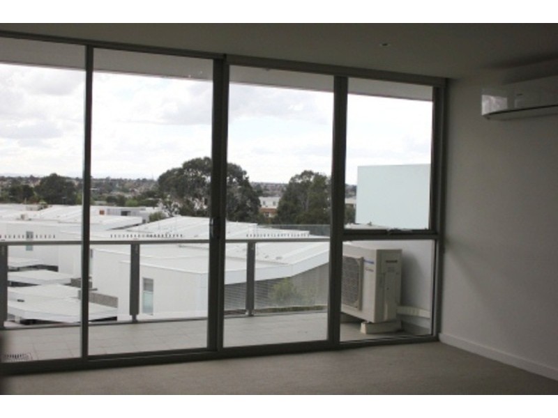 33/48 Eucalyptus Drive, Maidstone VIC 3012