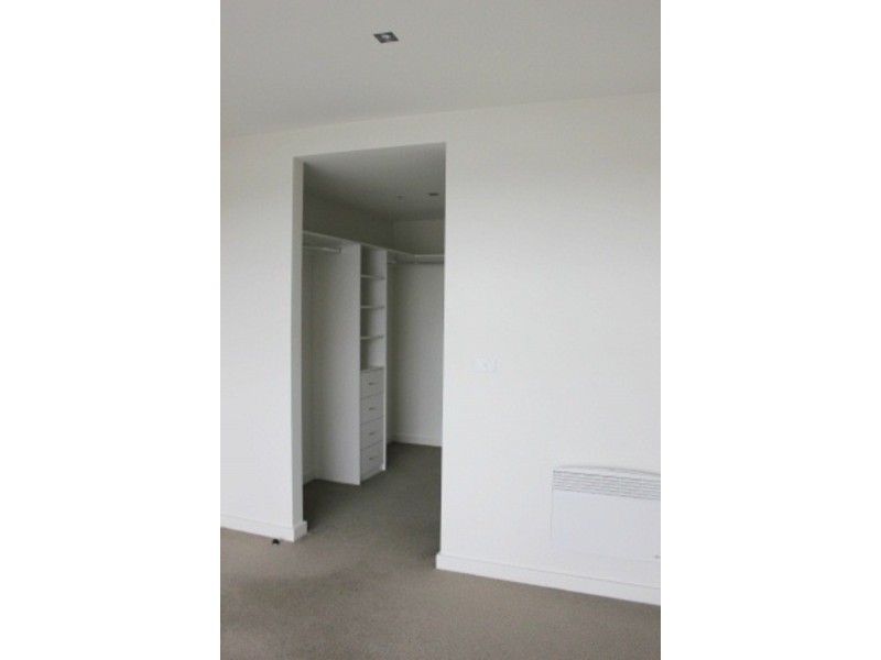 33/48 Eucalyptus Drive, Maidstone VIC 3012