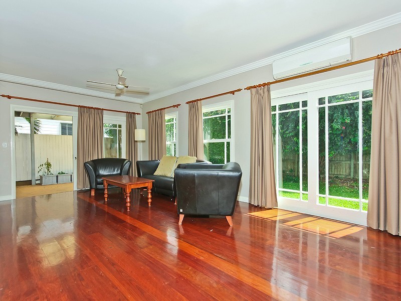 68 Lindsay Street, Hawthorne QLD 4171