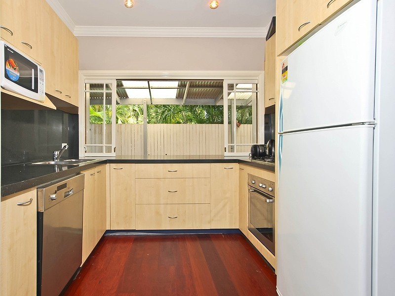 68 Lindsay Street, Hawthorne QLD 4171