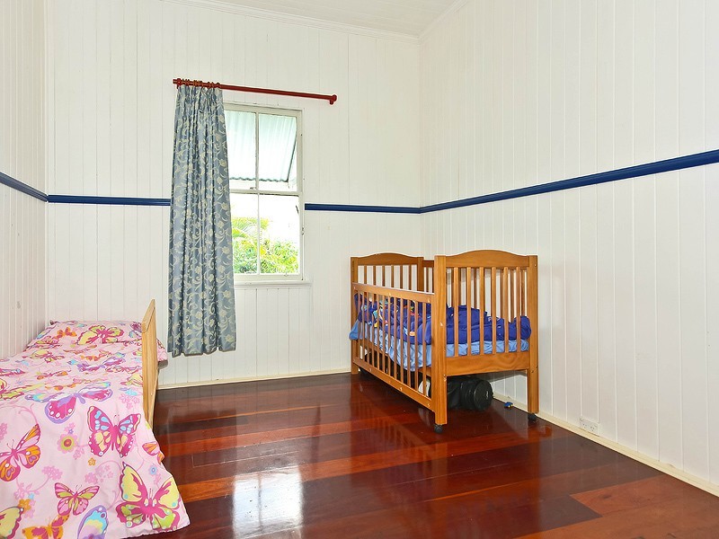 68 Lindsay Street, Hawthorne QLD 4171