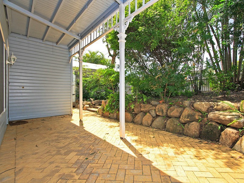 68 Lindsay Street, Hawthorne QLD 4171