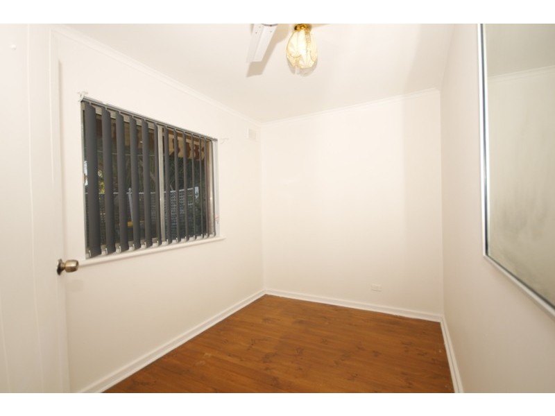 8 Nottingham Crescent, Valley View SA 5093