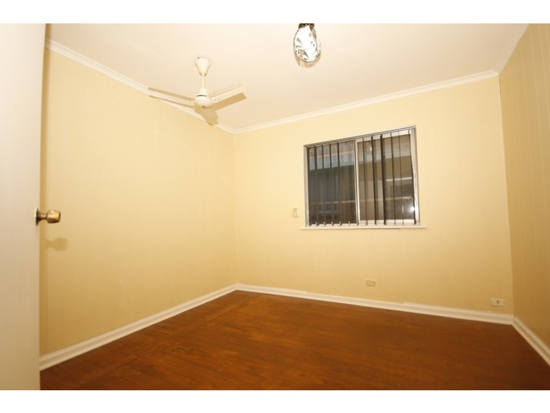 8 Nottingham Crescent, Valley View SA 5093