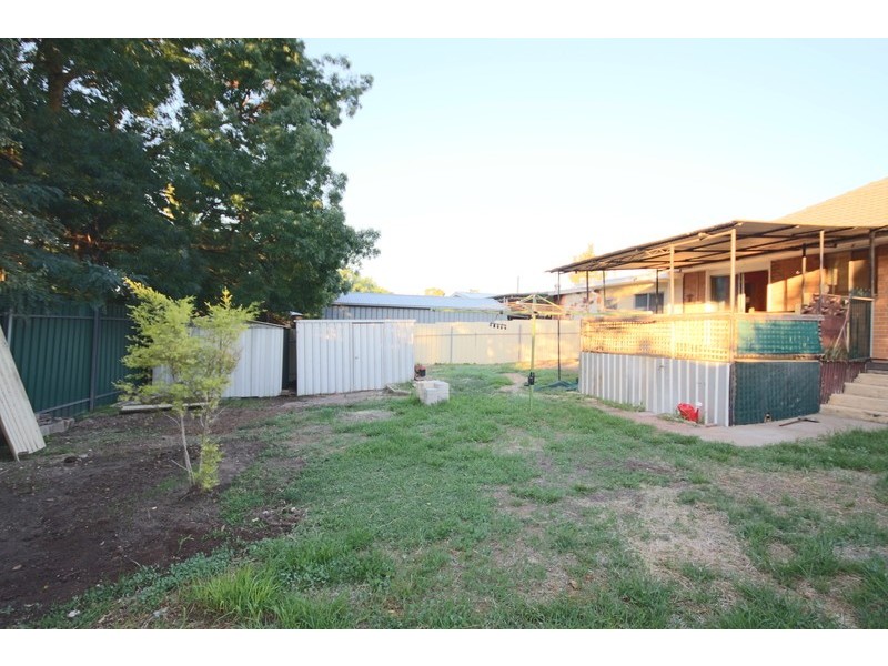 8 Nottingham Crescent, Valley View SA 5093