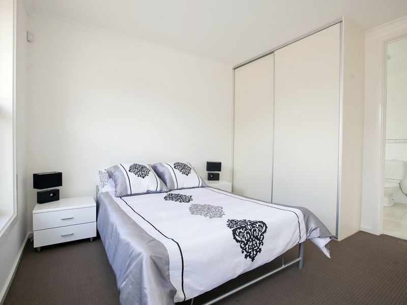 2/183  Martins Road, Parafield Gardens SA 5107