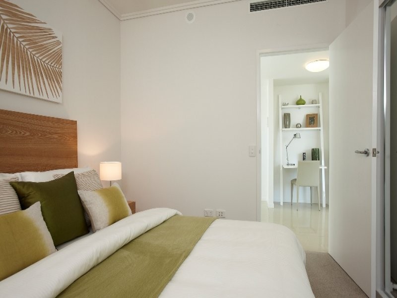 10703/8  Harbour Rd, Hamilton QLD 4007