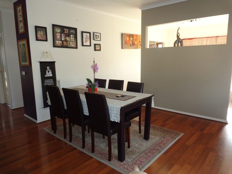 23 Eldershaw Drive, Lynbrook VIC 3975