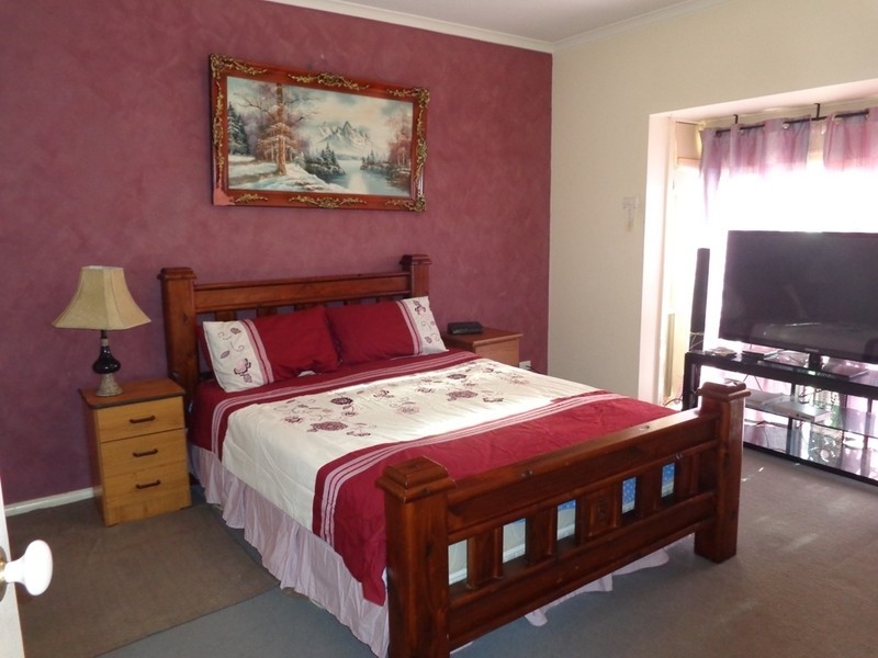 23 Eldershaw Drive, Lynbrook VIC 3975