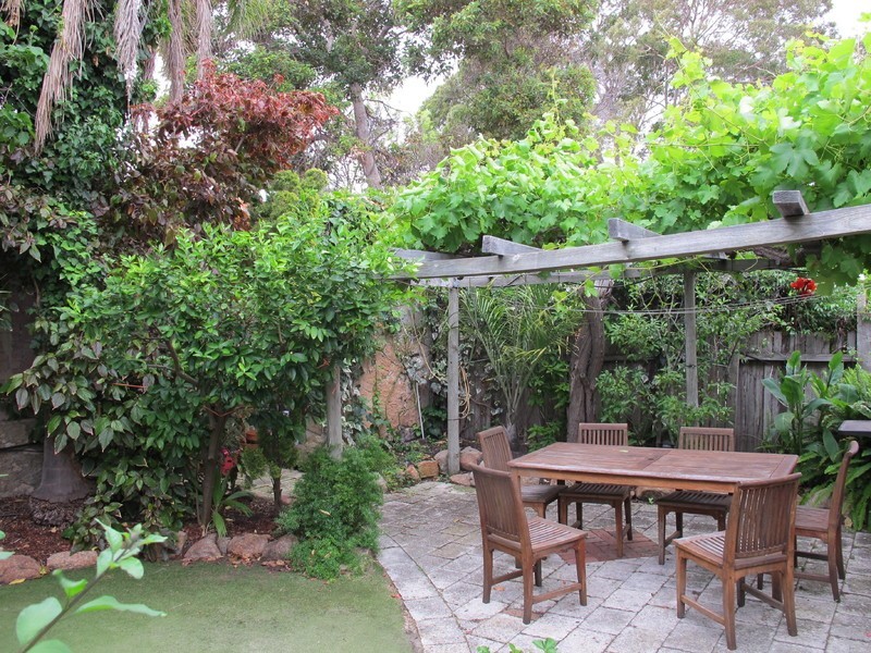 24 BELLEVUE TERRACE, Fremantle WA 6160