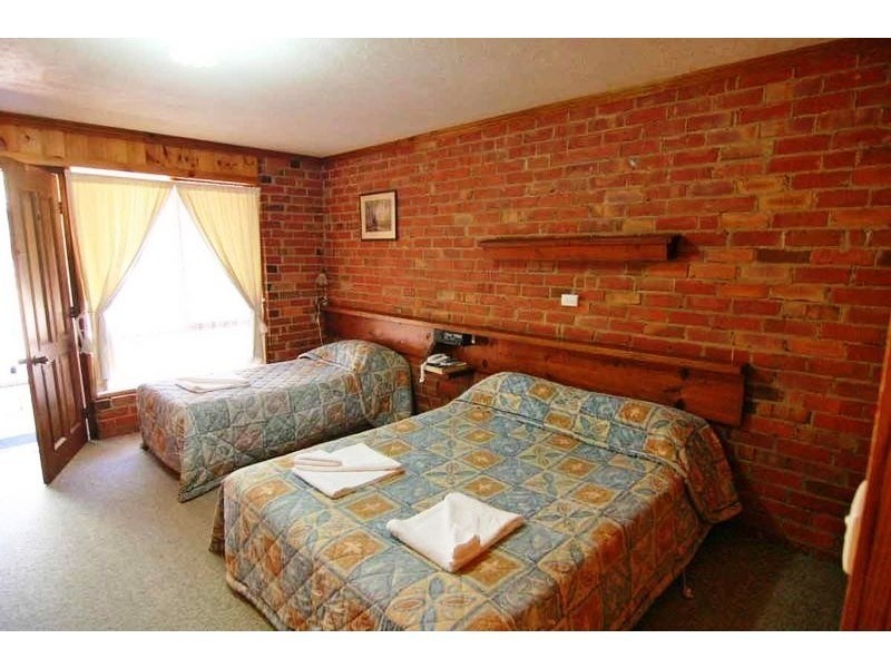 24 Seaby Street, Stawell VIC 3380