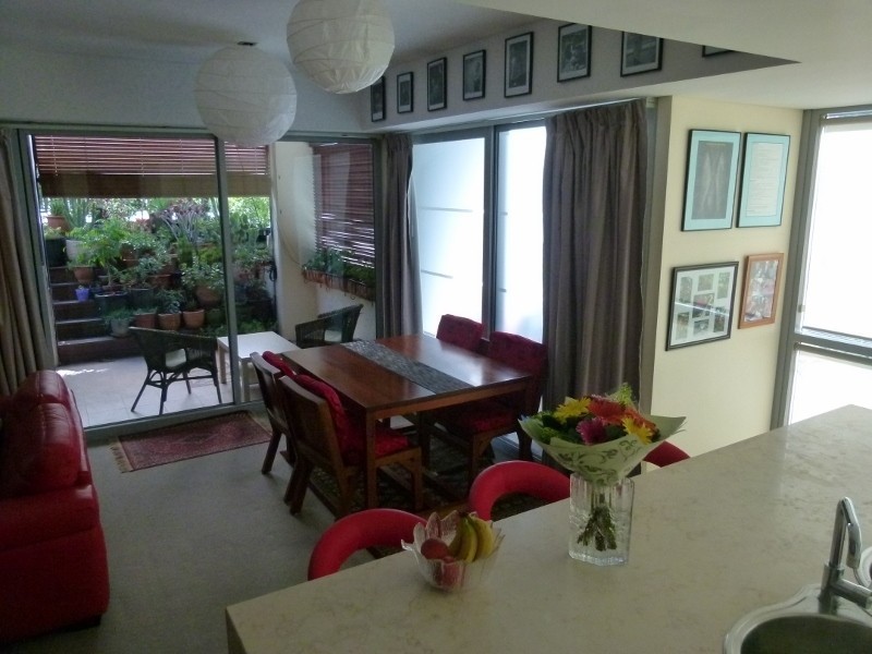 4/11 Altona Street, West Perth WA 6005