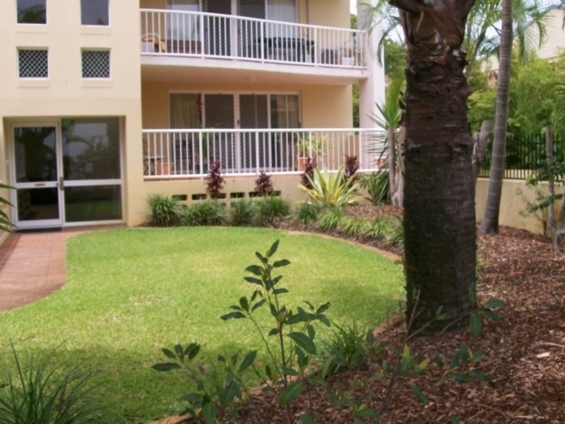 1/8-12 Dalpura Street, Chevron Island QLD 4217