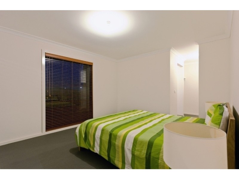 7 Foxall Walk, Point Cook VIC 3030