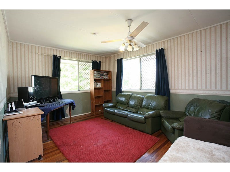 112 Old Ipswich Rd, Riverview QLD 4303