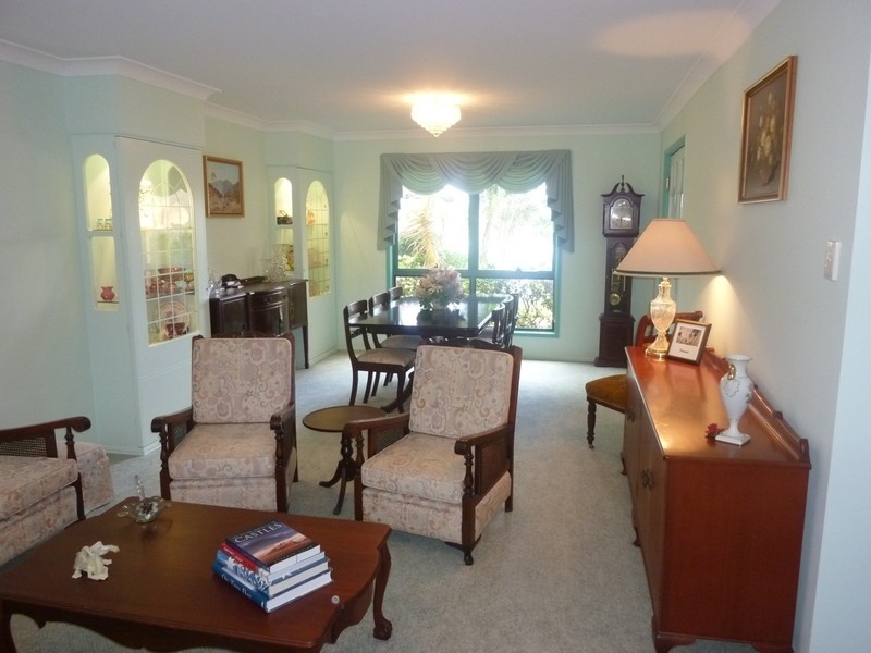 176 Dunlin Drive, Burleigh Waters QLD 4220