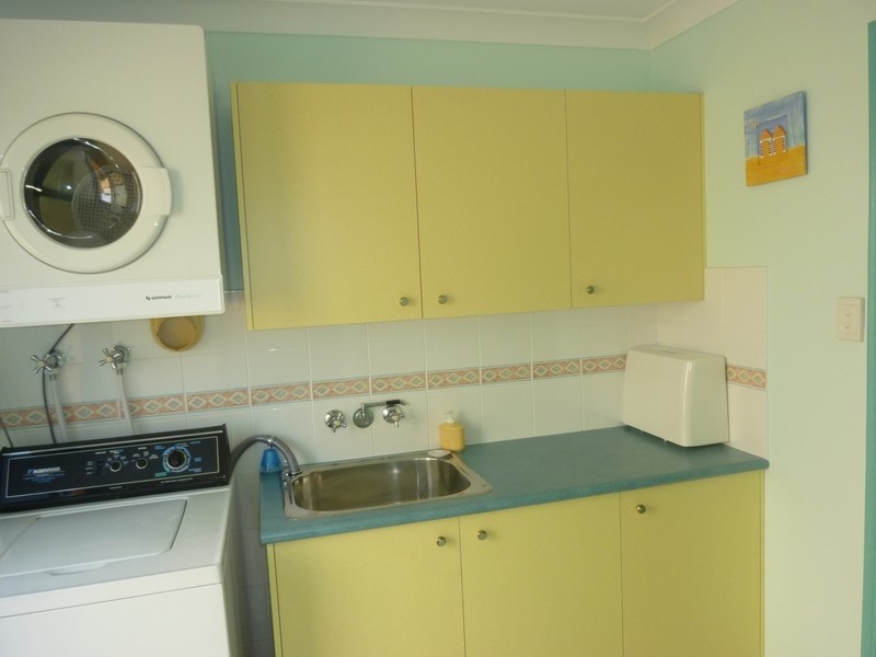 176 Dunlin Drive, Burleigh Waters QLD 4220