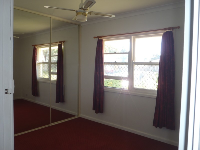 2 Norris St, Cloverdale WA 6105