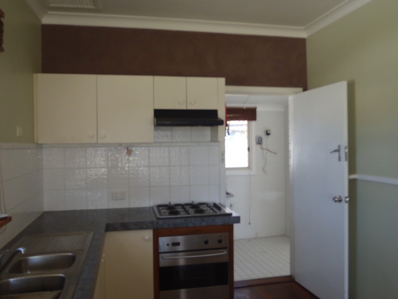 2 Norris St, Cloverdale WA 6105