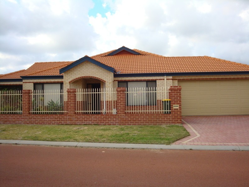 15 St Louis Avenue, Hocking WA 6065