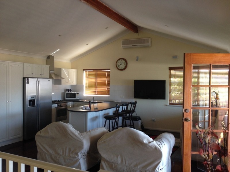 6B Hymus Street, Rockingham WA 6168