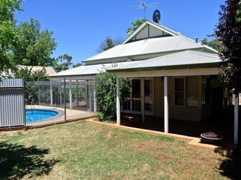 32 Addis Street, Lamington WA 6430