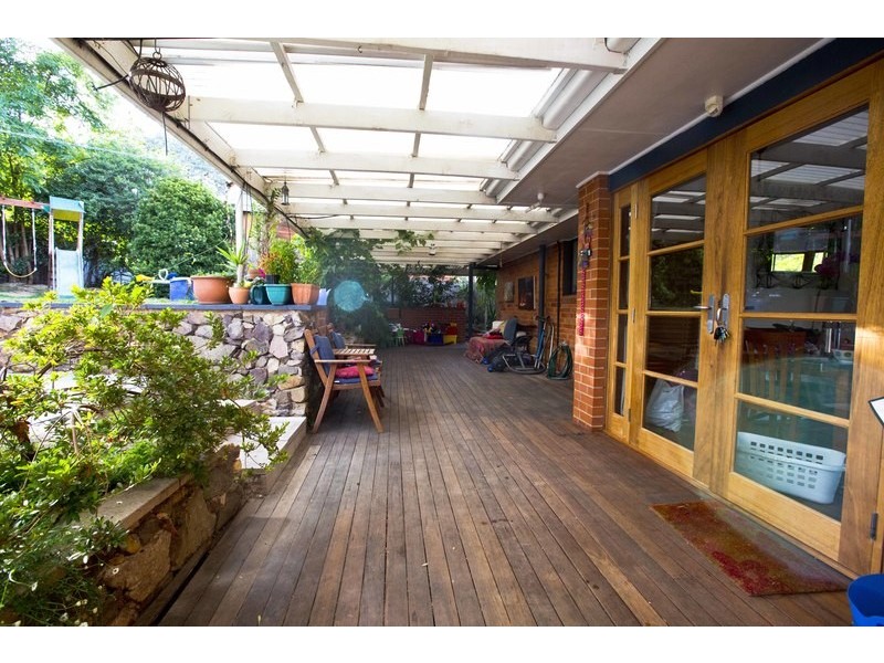 8 Service Street, Curtin ACT 2605