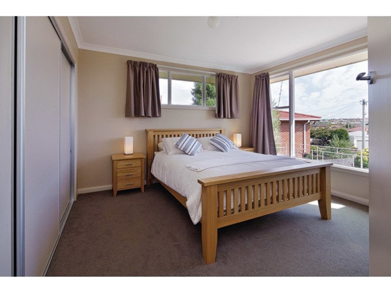 2 Ash Court, Devonport TAS 7310