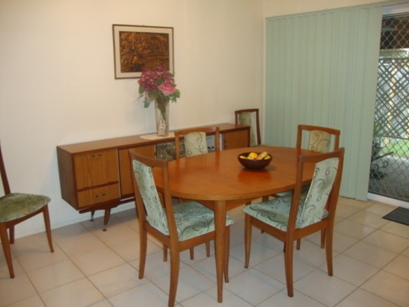 2/4 Tranquility Crescent, Bongaree QLD 4507