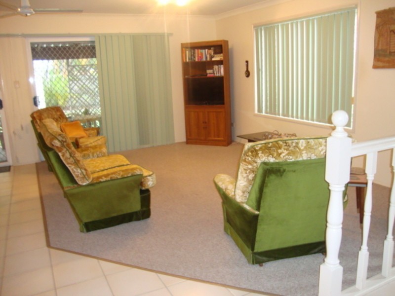 2/4 Tranquility Crescent, Bongaree QLD 4507