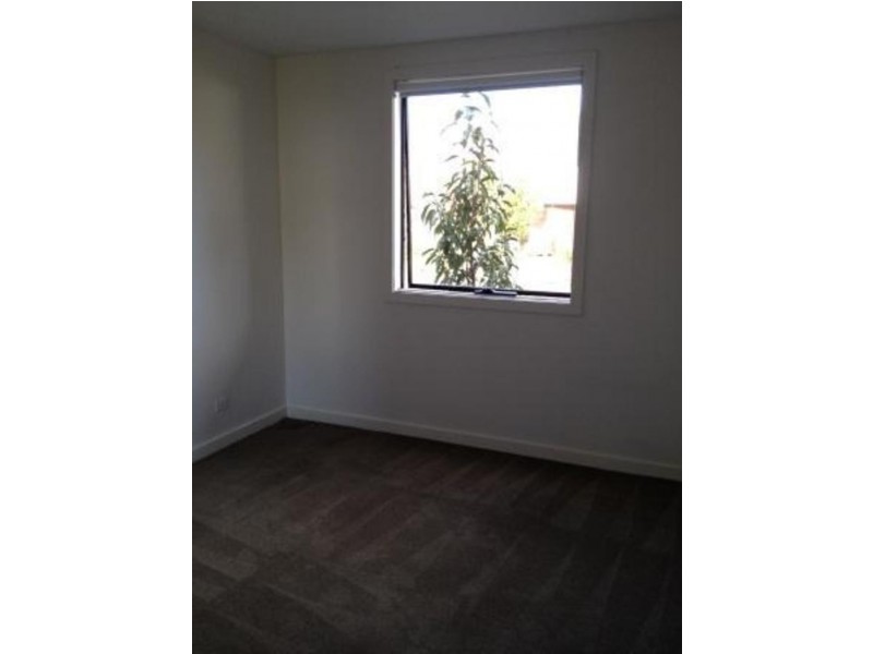 2/6 Crefden Street, Maidstone VIC 3012