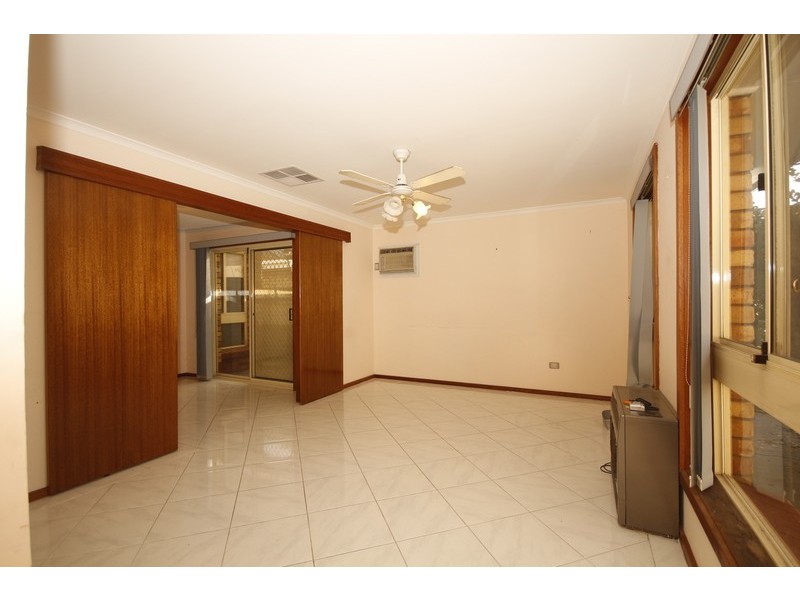 4/6 Grevillia Drive, Parafield Gardens SA 5107