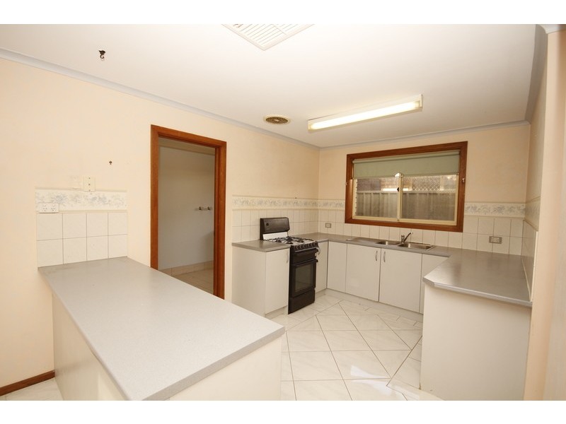 4/6 Grevillia Drive, Parafield Gardens SA 5107
