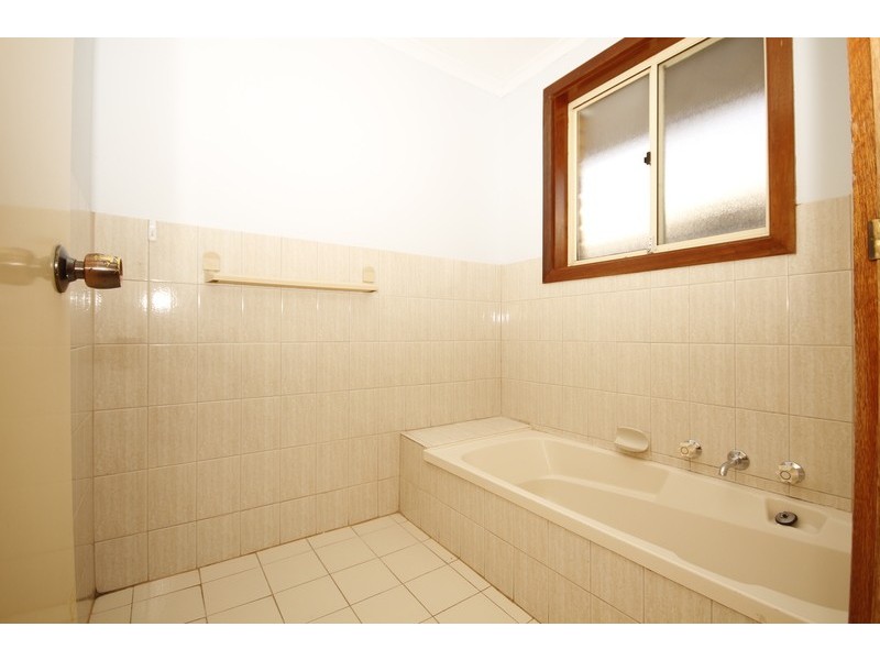 4/6 Grevillia Drive, Parafield Gardens SA 5107