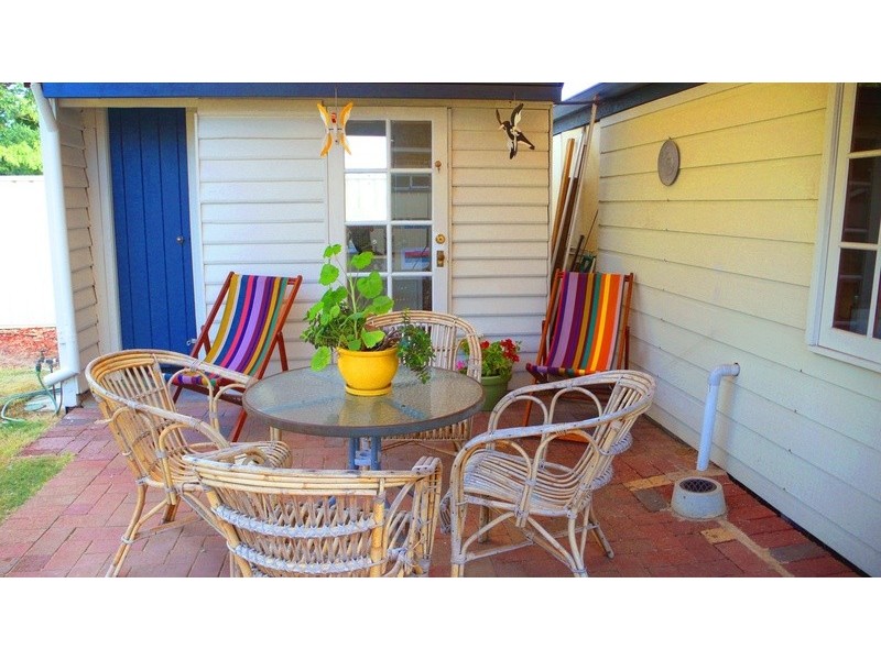 16 Bertie Street, Guildford WA 6055