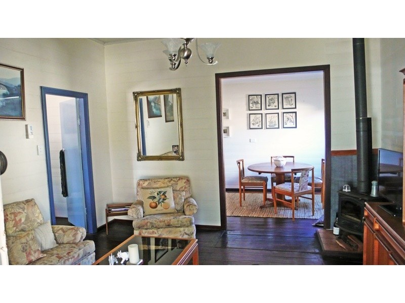 16 Bertie Street, Guildford WA 6055