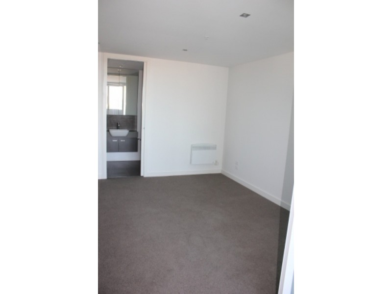 32/17 Eucalyptus Drive, Maidstone VIC 3012