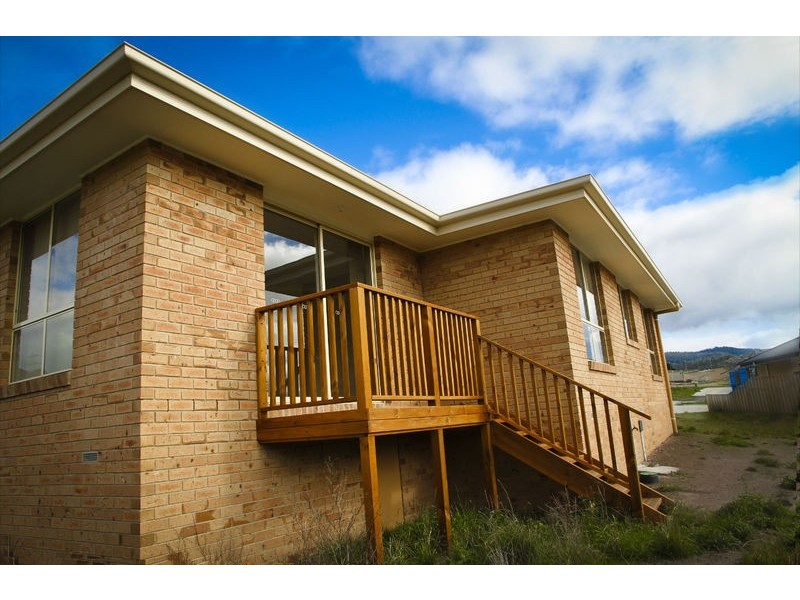 New Norfolk TAS 7140