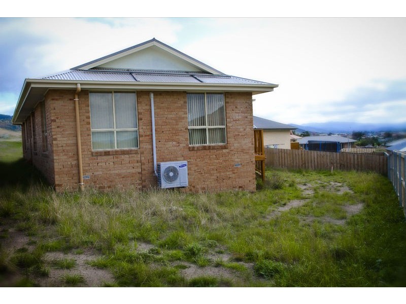 New Norfolk TAS 7140