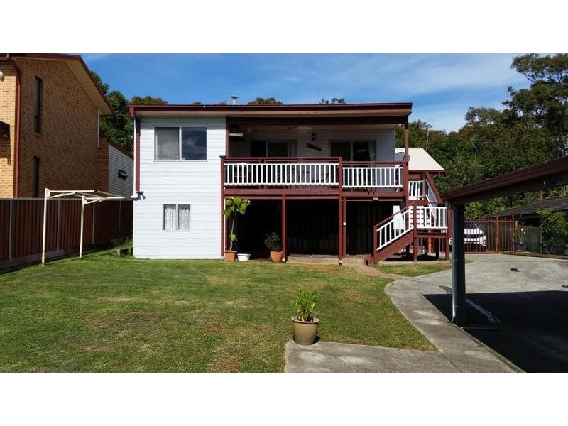 17 Rays Road, Bateau Bay NSW 2261