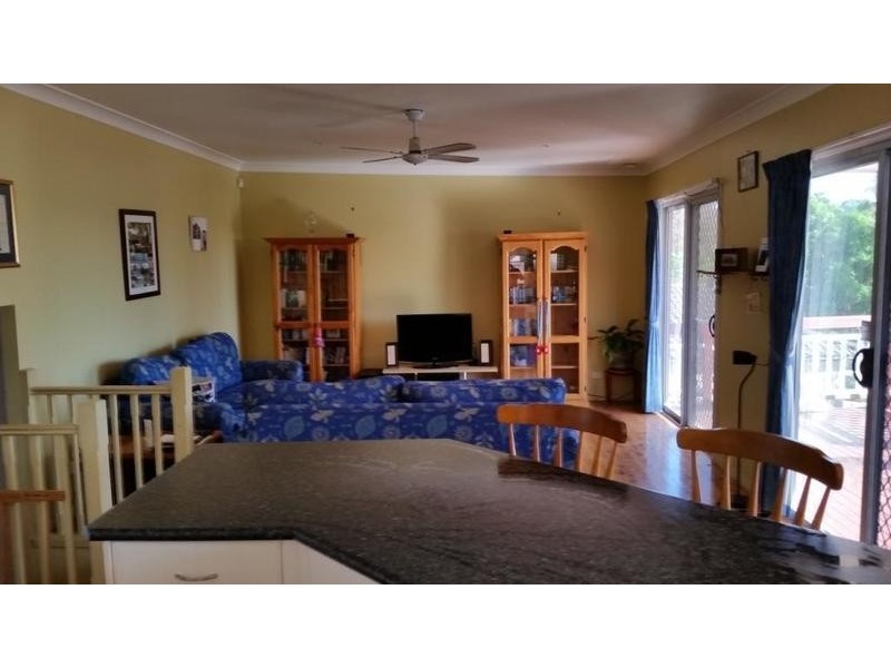 17 Rays Road, Bateau Bay NSW 2261