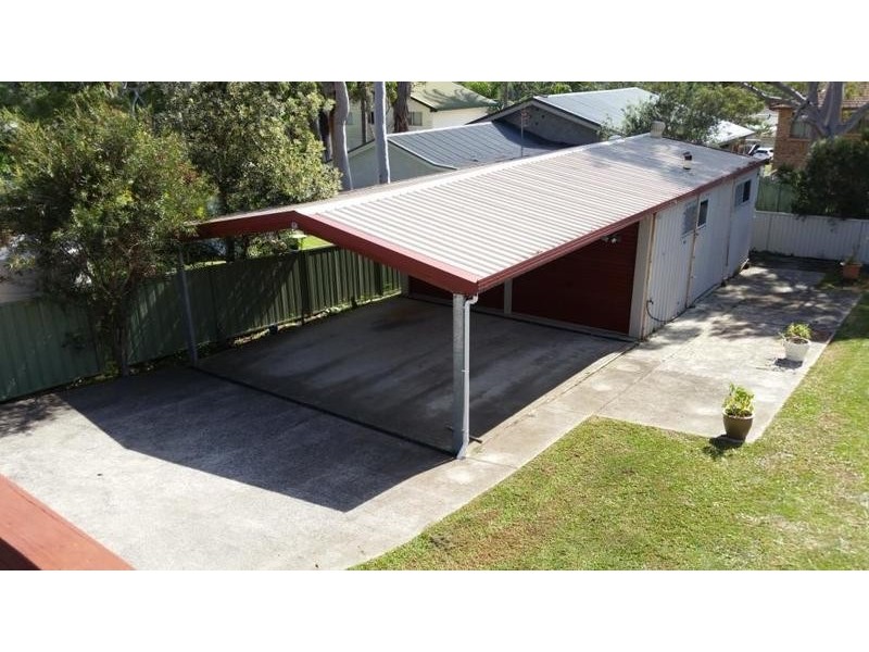 17 Rays Road, Bateau Bay NSW 2261