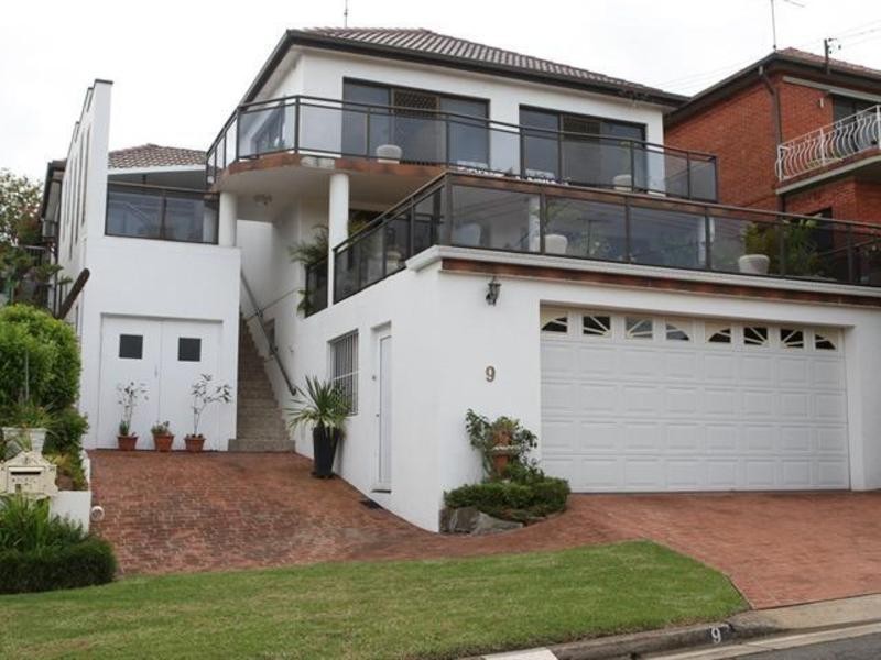 9 Othello St, Blakehurst NSW 2221