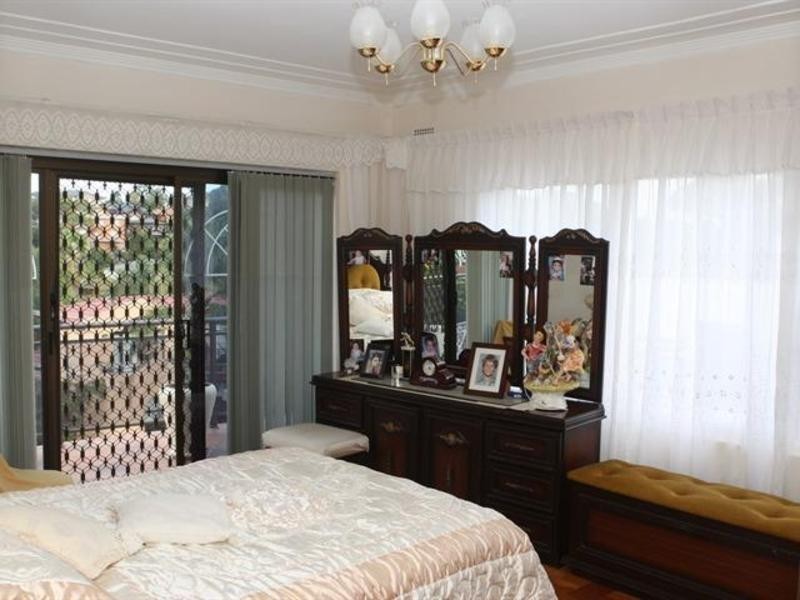 9 Othello St, Blakehurst NSW 2221